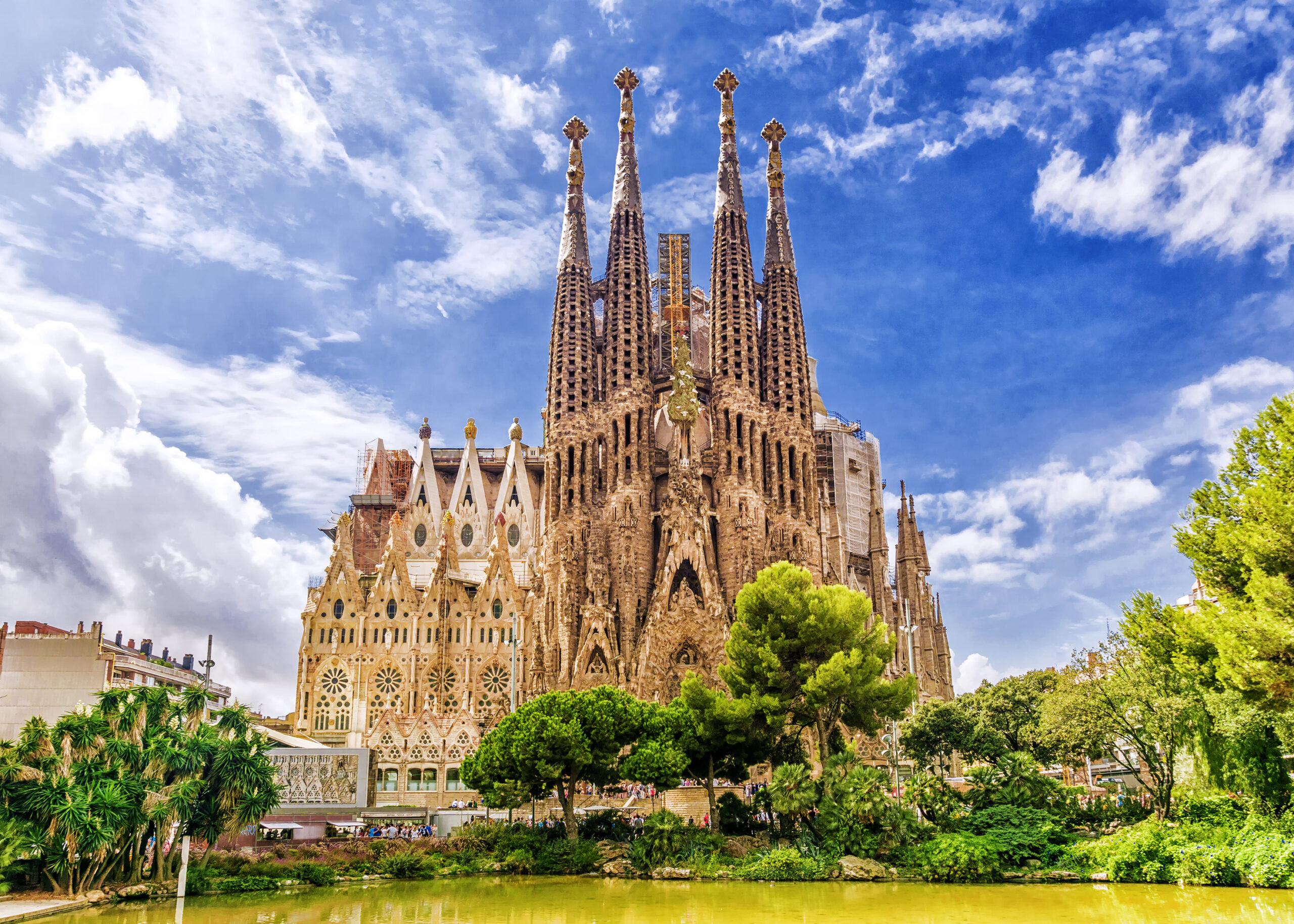 Lire la suite à propos de l’article BARCELONE, L’ORIGINALITÉ ARCHITECTURALE À L’ESPAGNOL